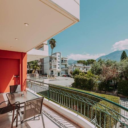 Bessis Apartments 卡拉马塔 外观 照片