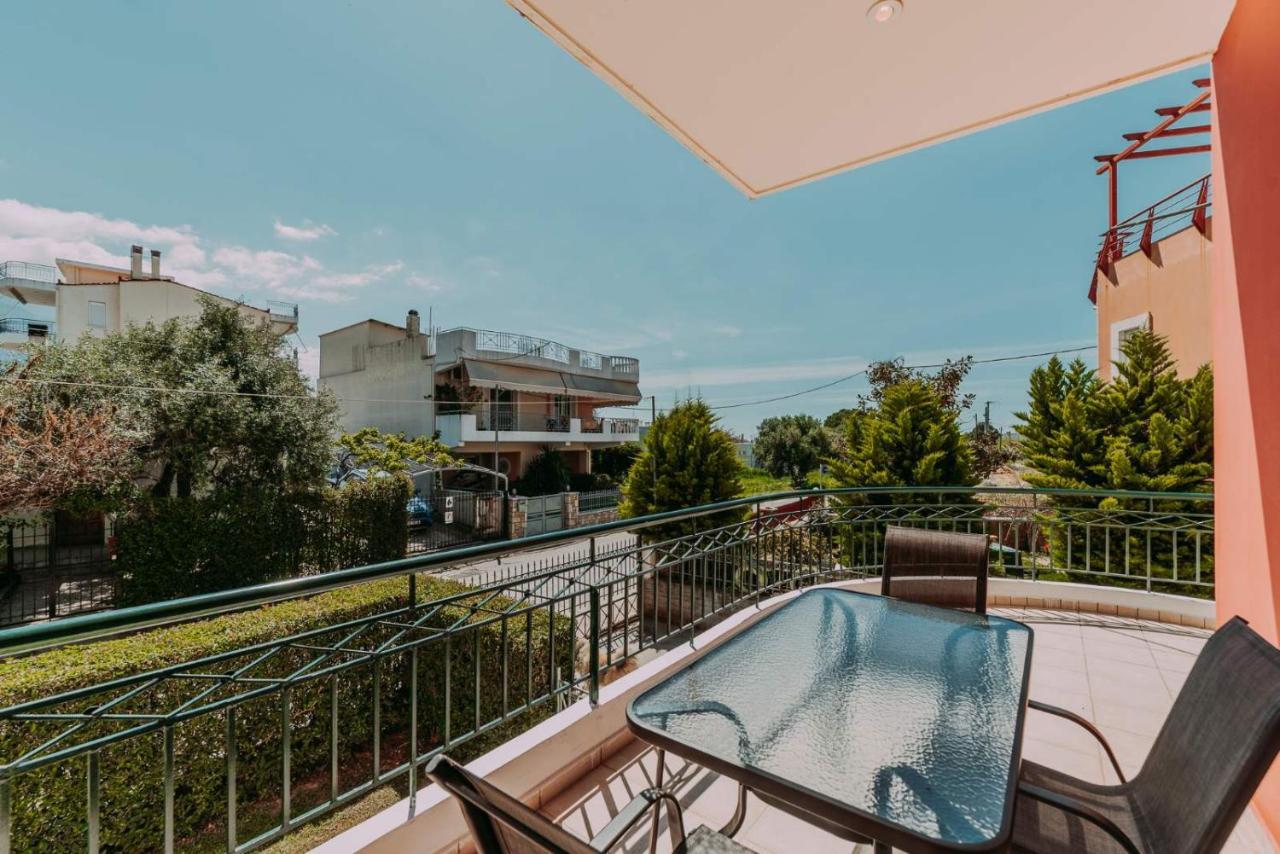 Bessis Apartments 卡拉马塔 外观 照片